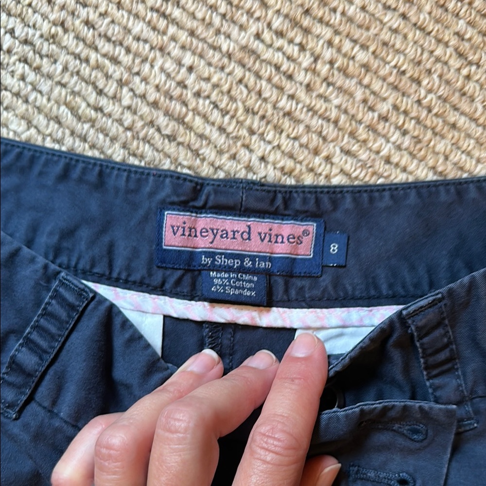 Vineyard Vines Women's Shorts - Picture 2 of 5